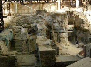 Monkeys Depicted in Santorini Bronze Age Murals Identified as Indus Valley Species 