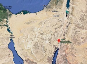 They find fabrics dyed with royal purple that date back to the time of Kings David and Solomon 