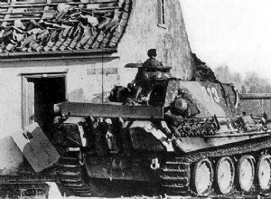 Two Panthers &a General in 1945… 4 days and nights against the numbers 